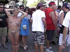 Caméra espion secrète à l'intérieur sex video femme du vestiaire des filles