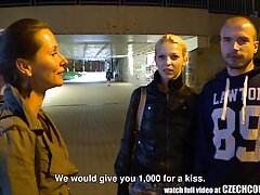 La femme MILF des voisins me video potno gratuite supplie de jouir en elle