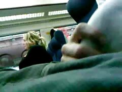 Maman m'a surpris en train de video sexe erotique me masturber!