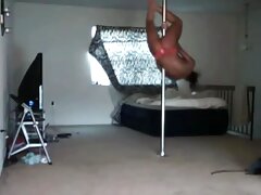 Une jeune ado vidéos sxe sexy perd sa virginité en cam