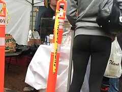 WTF Monster Cock détruit le cul vidéos de films érotiques serré des brunes