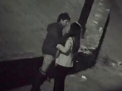Couple d'ados video erotique tukif ayant des relations sexuelles devant une webcam