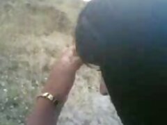 Ado timide persuadée de baiser voir video erotique devant la caméra