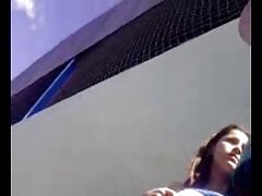 Petite ado baise un video pornographique de lesbienne autre mec devant son petit ami