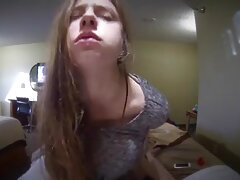 Un adolescent effrayé a entendu des bruits étranges dans la maison voir video de sexe