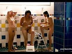 Une jeune femme coquine est soumise par video vintage erotic un énorme coq noir