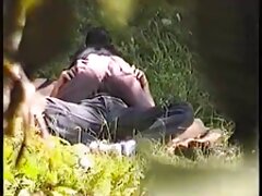 Maman d'écolières russes mignonnes se fait baiser video etotic par deux mecs